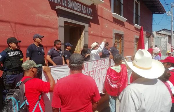 Jaime Cuevas no atiende demandas de familias de Bahía de Banderas 