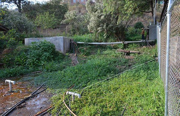 Colonia Joyas de Cuinio, exige culminación de obra de agua potable a COMAPA