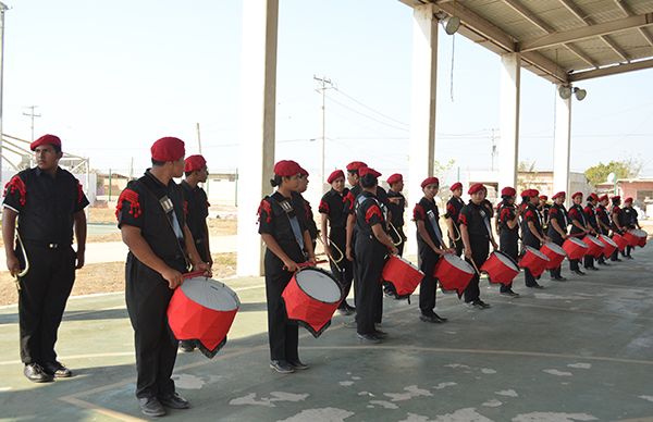 Antorcha celebra encuentro de bandas de guerra 