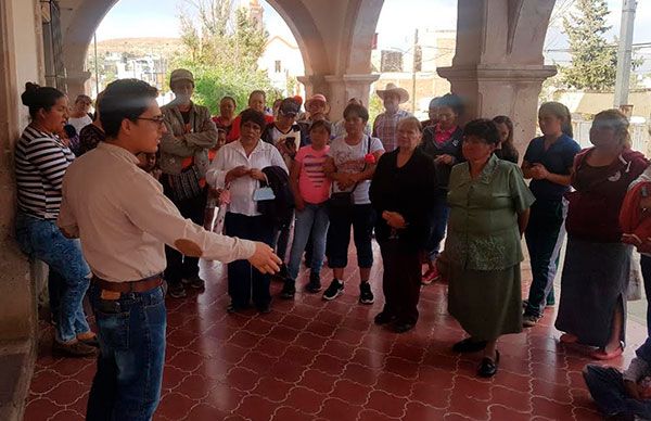 Alcalde de Pánuco planta a Antorchistas que piden obras para comunidades