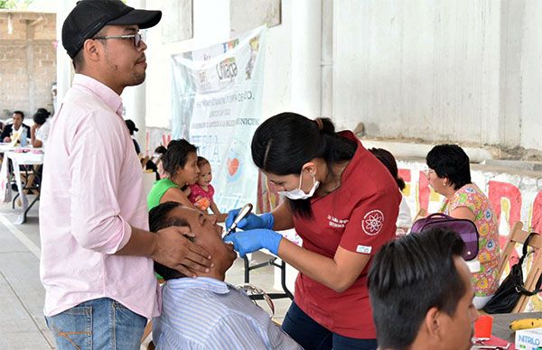 Realizan feria de salud para chiapacorceños