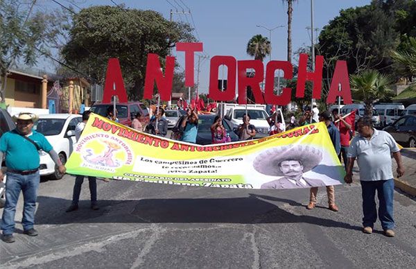 Movimiento Antorchista, presente en marcha de organizaciones campesinas