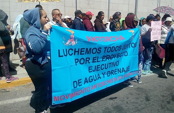 Habitantes de Escalerillas exigen abasto de agua 