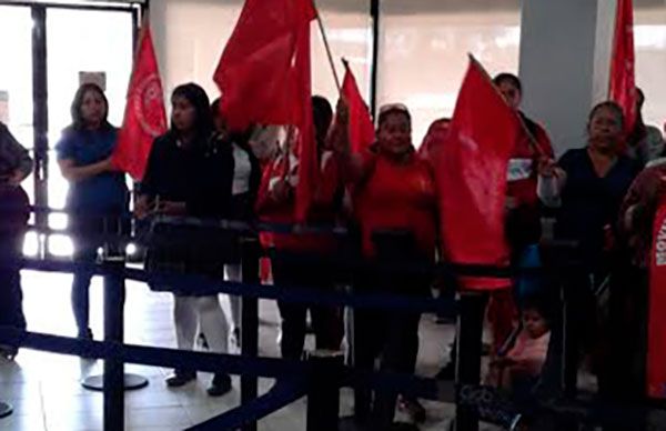 CESP no atiende peticiones; piden agua en escuelas y comunidades 