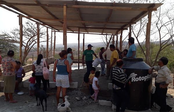 Antorchistas celebran segundo aniversario de electrificación de colonia