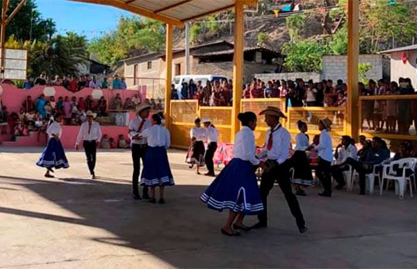 Preparatoria de Zacualpan festeja su cuarto aniversario