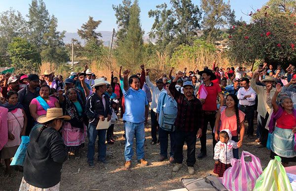 Campesinos organizados en Antorcha reciben Seguro Catastrófico