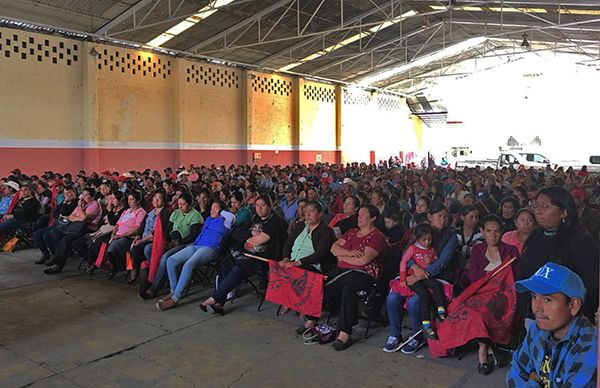 Celebran antorchistas 8 años de trabajo en Las Vigas, Perote y Acajete