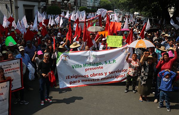 Asisten hidalguenses a manifestación ante Segob