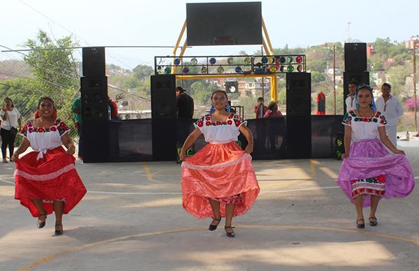 Celebran un año de creación de colonia 