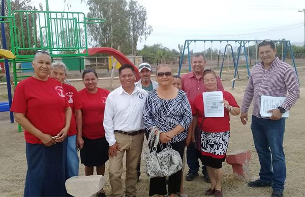 Remodelan parque en Ejido Hidalgo