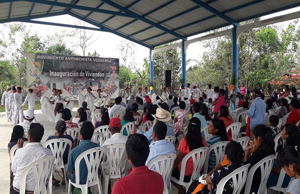 Antorcha entrega viviendas dignas a familias de Mirador Santa Clara 