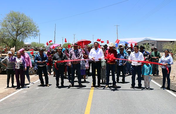 Inauguran tramo carretero en Villa de Ramos, Santa Ana San Rafael 