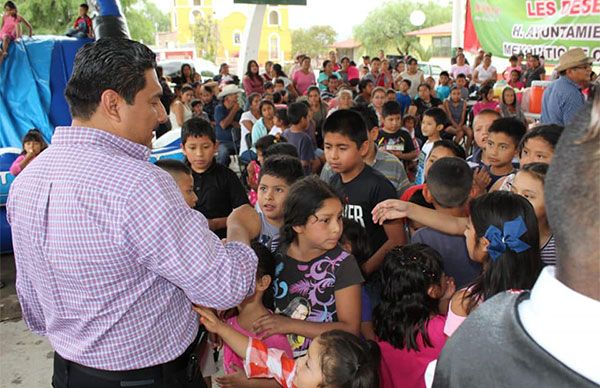 Preparan festejo para madres y maestros de Mexquitic