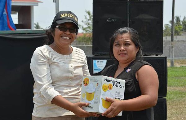 Antorcha celebra a las madres del puerto de Veracruz