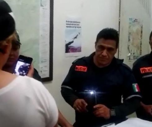 Policía municipal de Tecalitlán  detiene arbitrariamente a humildes vendedores de pan