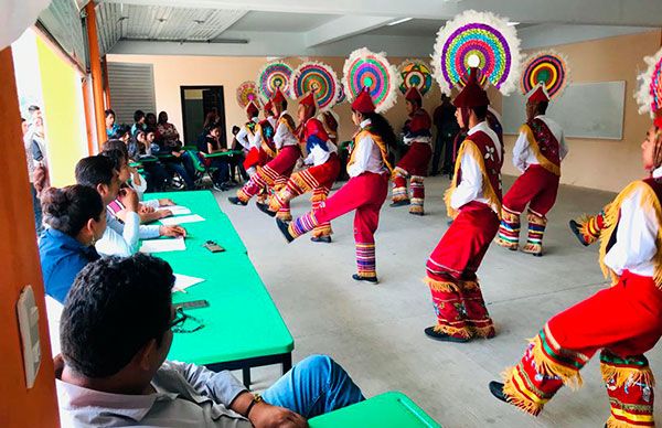 Destaca en danza CBTA de Pantepec