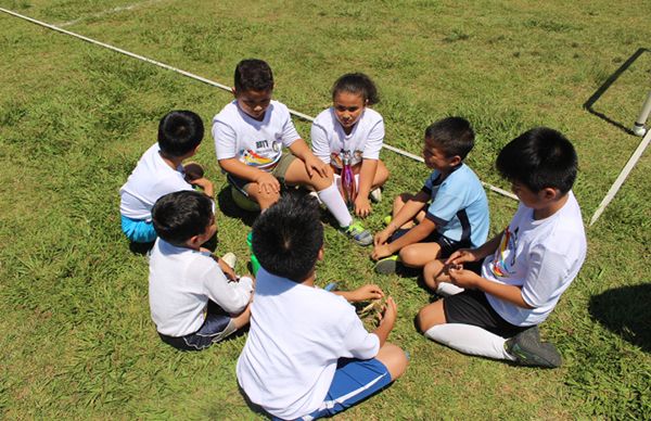 Niños y jóvenes participaron en las prácticas del proyecto Cambiando a México con un balón impulsado por Antorcha