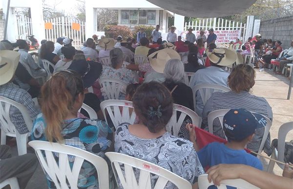 Antorchistas calentanos exigen semilla de calidad en la Sader regional 