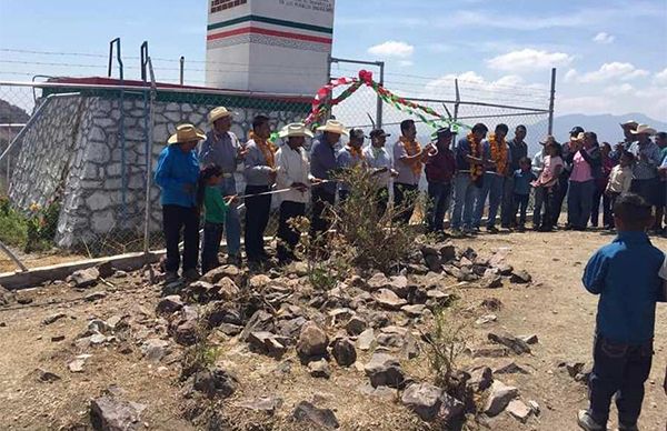 Por gestión de Antorcha, pueblo Llano Pericón ya tiene sistema de agua potable