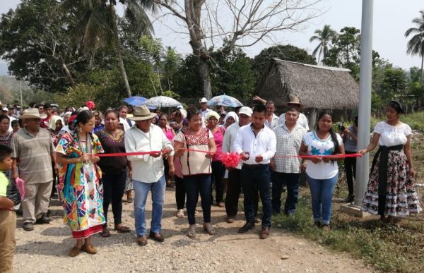 Antorcha inaugura alumbrado público en la Cuenca