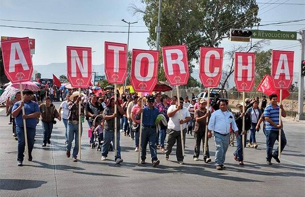 Realizarán marcha a palacio federal; exigen pago de becas de Prospera 