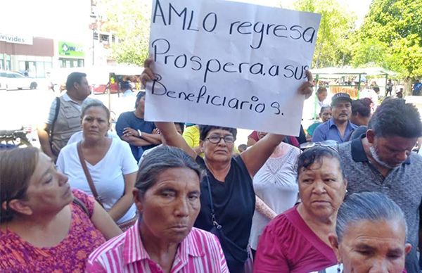 Realizan manifestación a Cader San Pedro