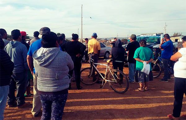 Vecinos promueven rehabilitar calles y alumbrado público de Santa Candelaria, Camalú