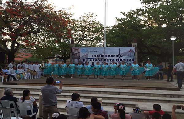 Escuelas antorchistas engalanan inauguración de casa de cultura en Tantoyuca 