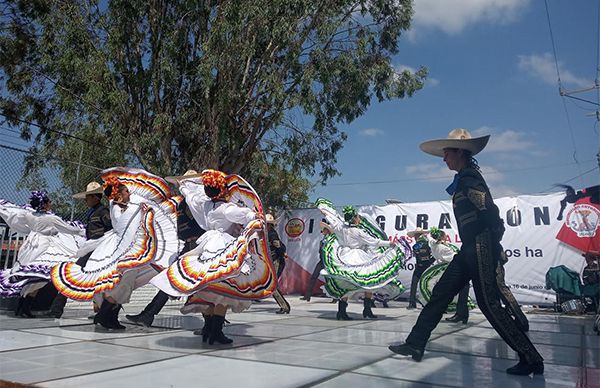 Ballet Alegría Mexicana ameniza inauguración de tienda Súper Mass Santa Lucía