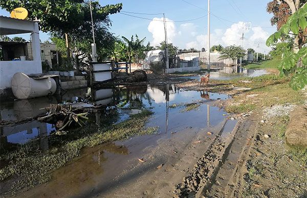 Vecinos de La Antorcha piden al ayuntamiento de Carmen cumpla con mejorar sus calles