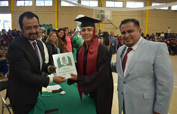 Clausura alcalde César Ortiz ciclo escolar 2018 2019 en Cobaez plantel Trancoso