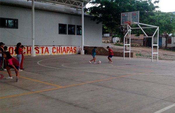 Antorcha crea grupos deportivos en la Ruíz Ferro 