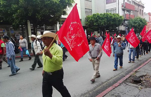 Campesinos exigen dotación de fertilizante  