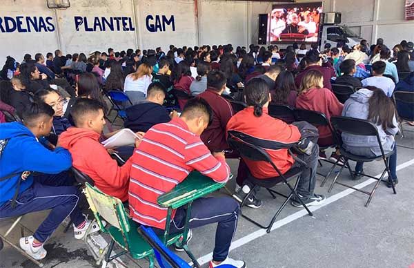 Los jóvenes deben de ser el cambio que México necesita: Gloria Brito