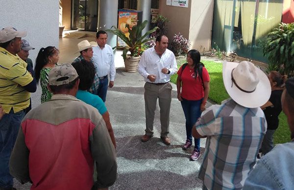 Gestiona Antorcha apoyos para el campo colimense 