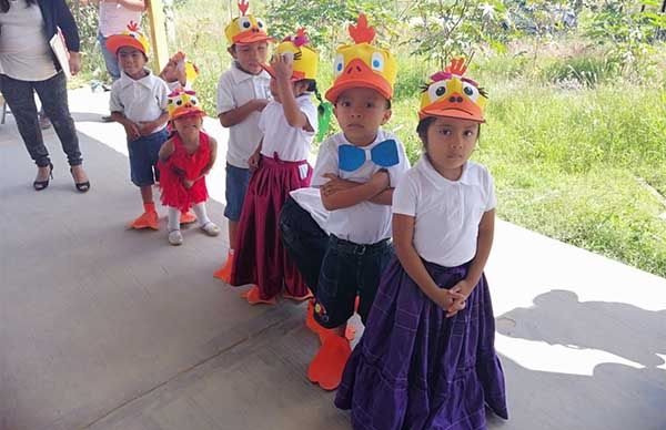 Luchar por mejores condiciones educativas es tarea de todos: Dimas Romero