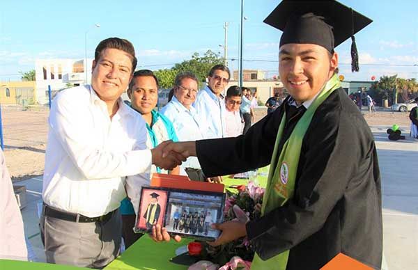 Produjo el CECYT de Laderas del Norte su primera generación de técnicos profesionales y bachilleres