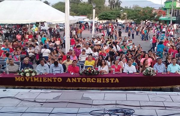 Antorchistas de Gabriel Zamora inauguran seis obras en el municipio