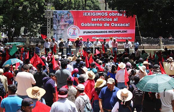 Más de siete mil antorchistas marchan en Oaxaca; piden obras y servicios   