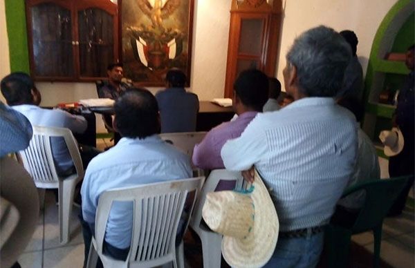 Atiende alcalde de Zapotitlán Tablas demandas de Antorcha