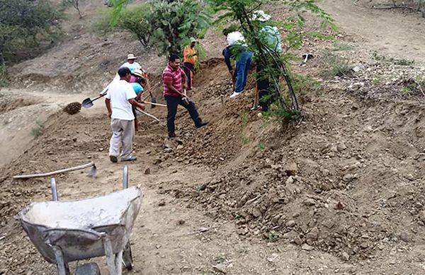 Antorcha une al pueblo trabajador