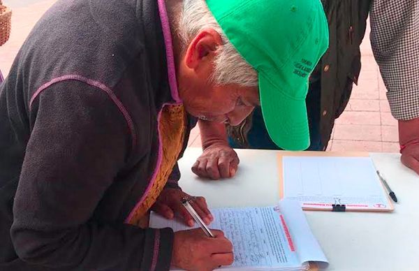 Habitantes de Tulancingo aprueban juicio político a Omar Fayad; siete mil han firmado