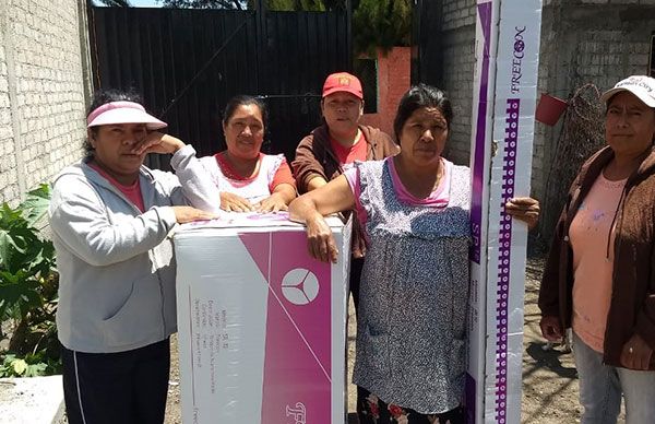 Habitantes de álvaro Obregón se benefician con calentadores solares