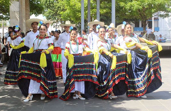 Escuela antorchista promueve la danza en Gaviotas Sur