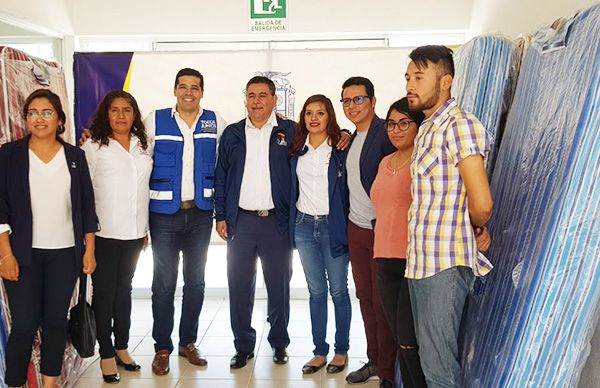 Hacen entrega de colchones en el Albergue Estudiantil