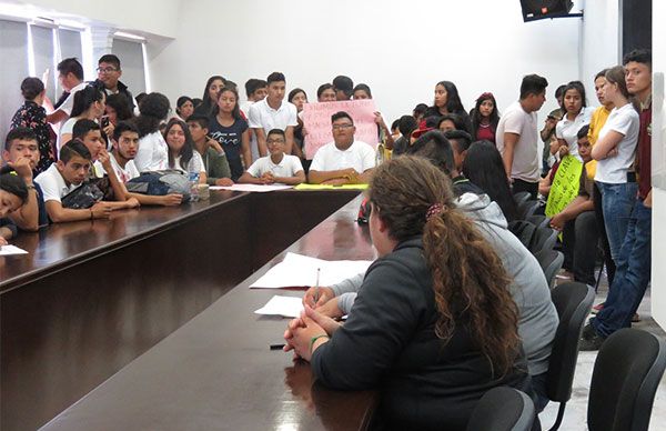 Estudiantes alzan la voz ante el Gobierno de Nayarit