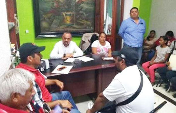 Protestan antorchistas y logran atención del alcalde de Tlapa 