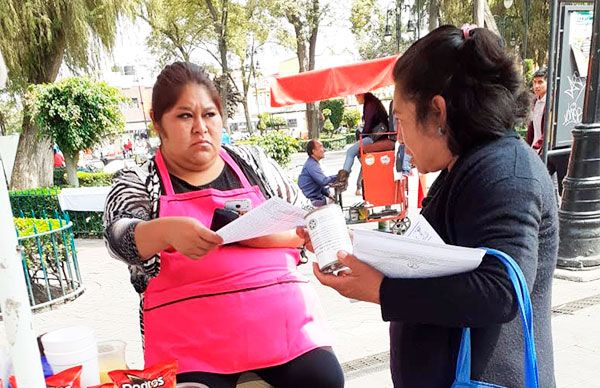 Antorchistas de Cuajimalpa difunden mensaje de Aquiles Córdova Morán