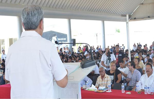 Antorcha inaugura infraestructura educativa en el puerto de Veracruz